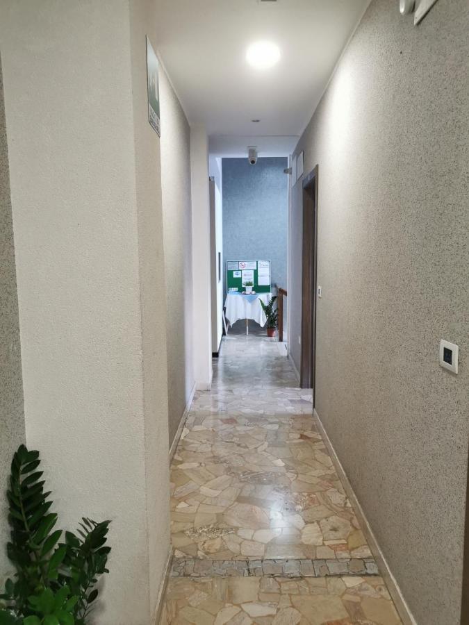 Hotel Bissi มิลาน ภายนอก รูปภาพ