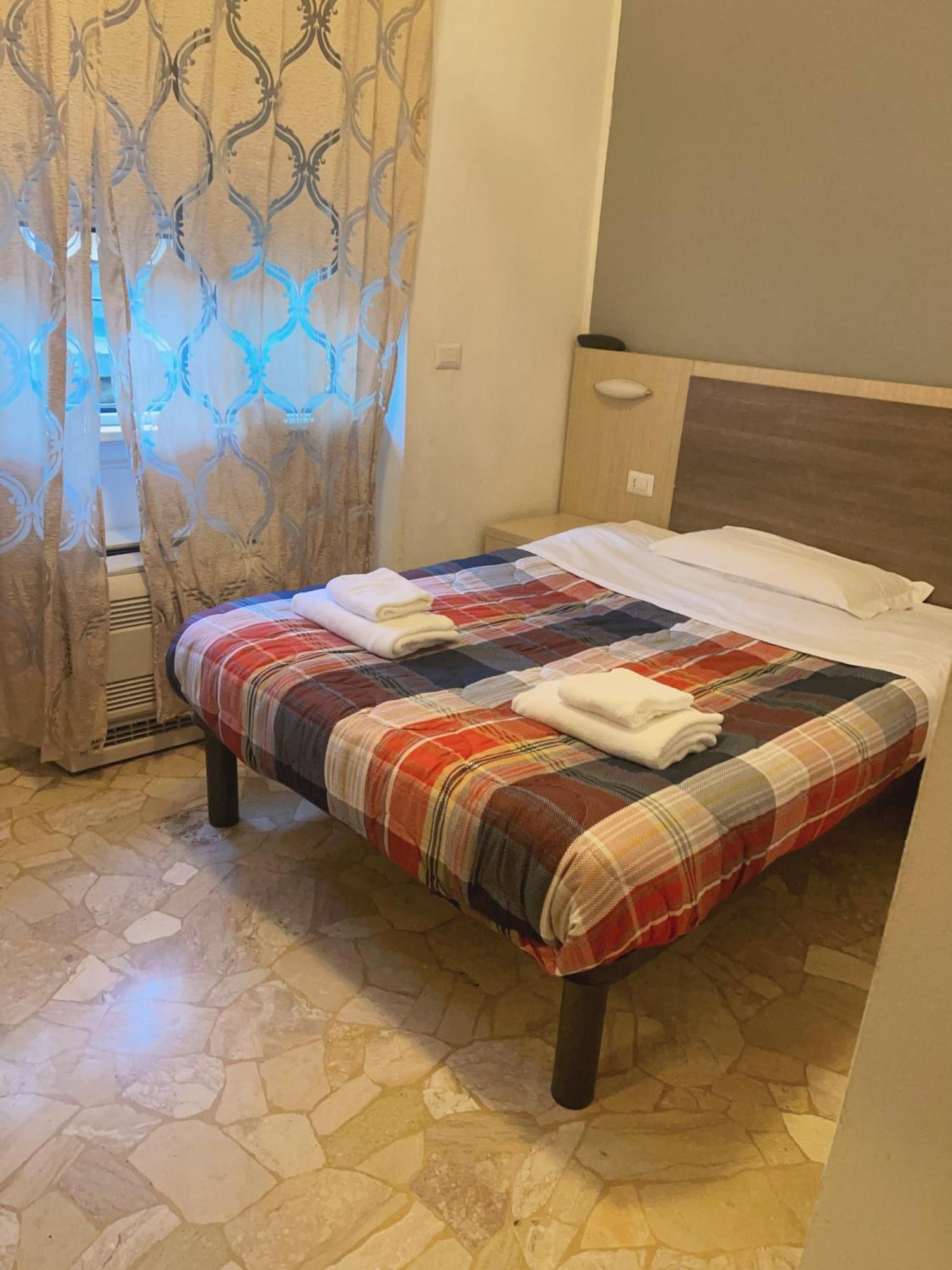 Hotel Bissi มิลาน ภายนอก รูปภาพ