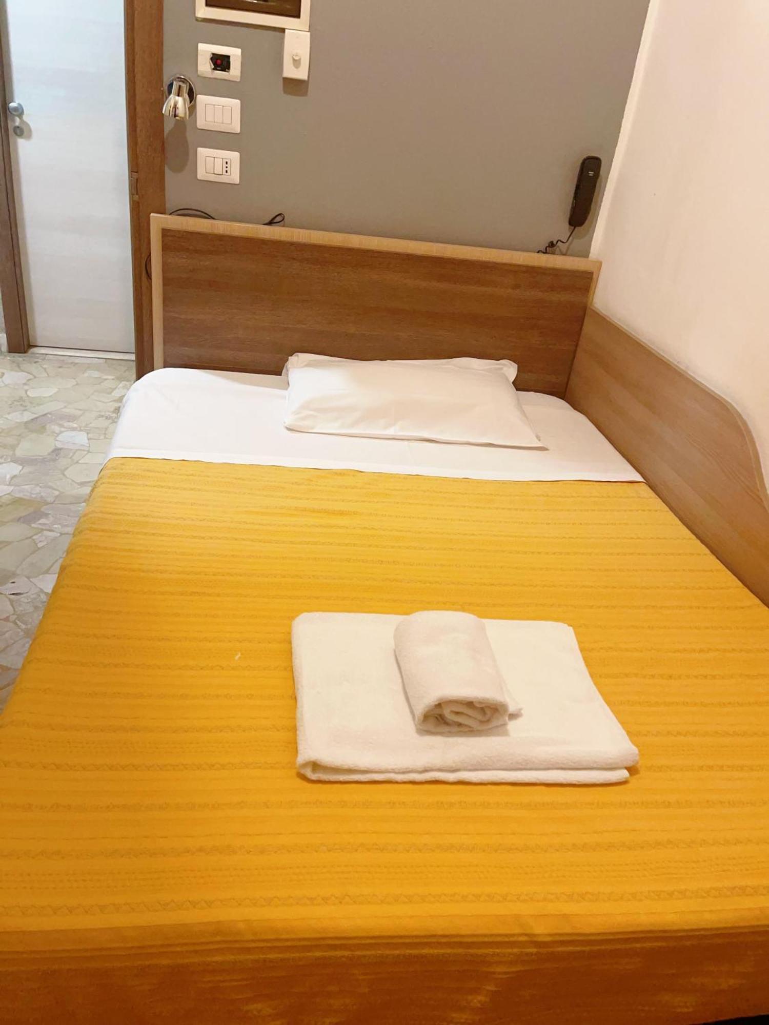 Hotel Bissi มิลาน ภายนอก รูปภาพ
