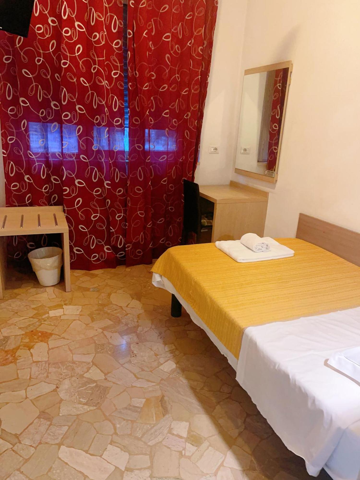 Hotel Bissi มิลาน ภายนอก รูปภาพ