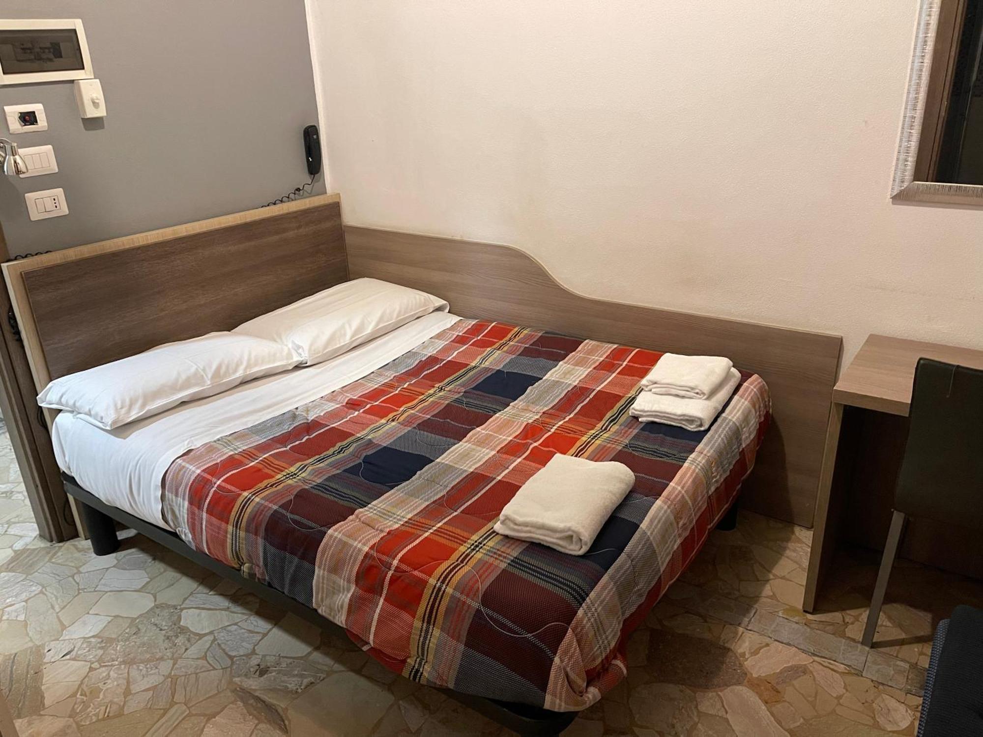 Hotel Bissi มิลาน ภายนอก รูปภาพ